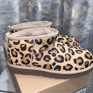 UGG Classic Ultra Mini Spotty boots leopard Size 9